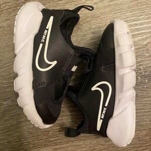 Baby Nike Flex Runner 2 toddler size 5c